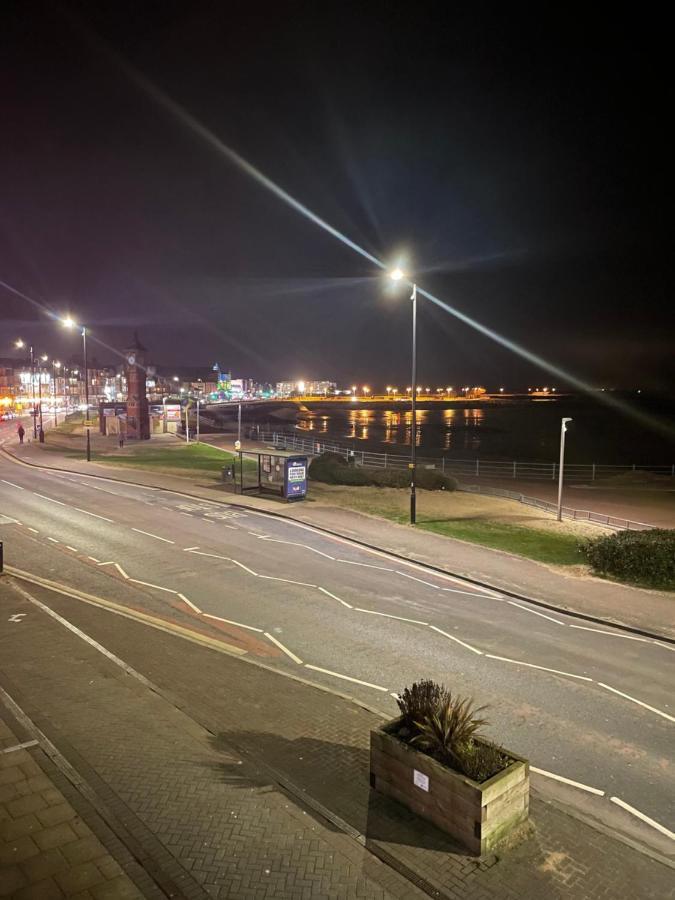 The Croston Balcony Apartment- Morecambe Central Promenade, Beach Front And Sea Views Екстериор снимка