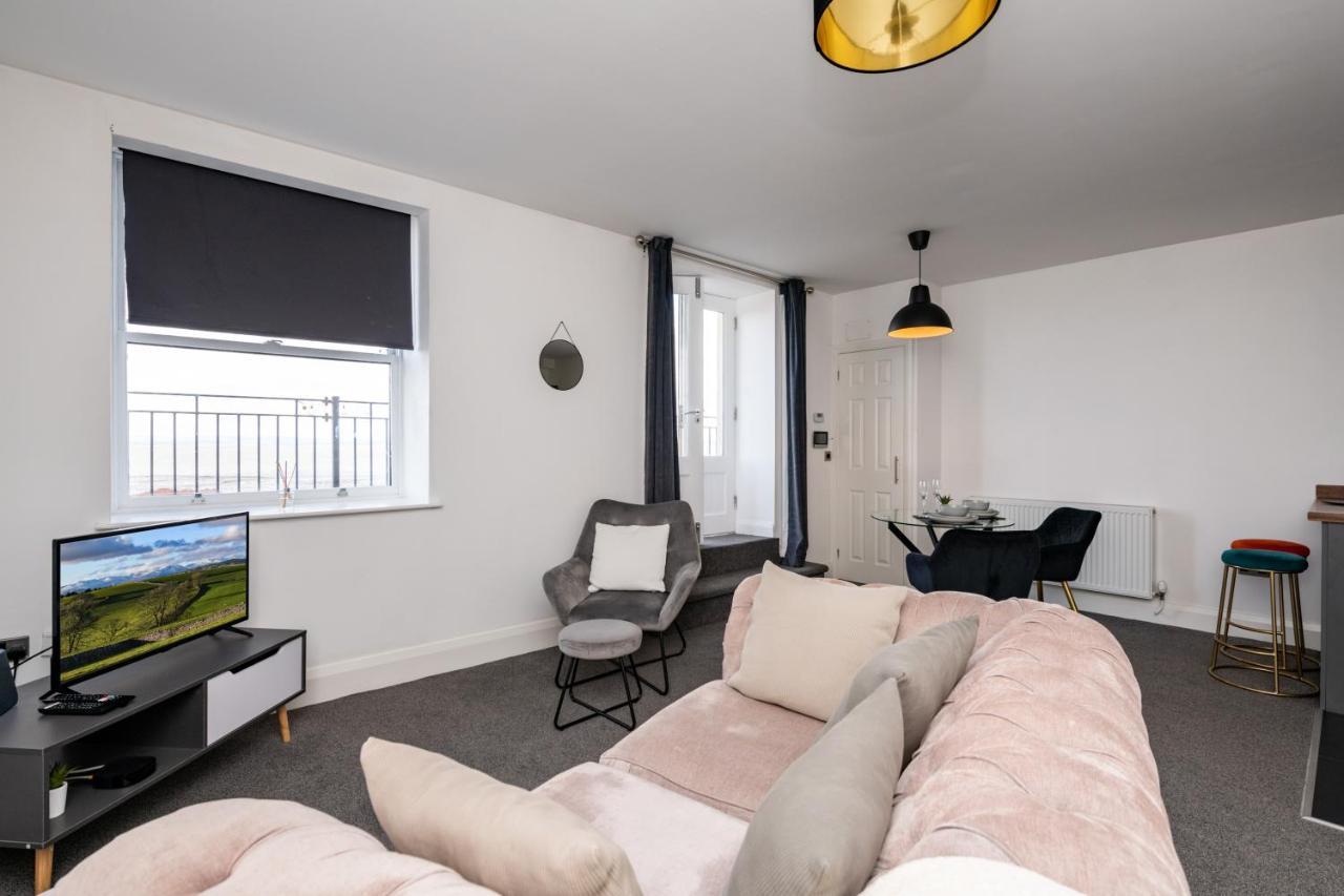 The Croston Balcony Apartment- Morecambe Central Promenade, Beach Front And Sea Views Екстериор снимка