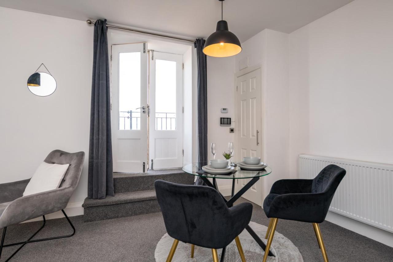 The Croston Balcony Apartment- Morecambe Central Promenade, Beach Front And Sea Views Екстериор снимка