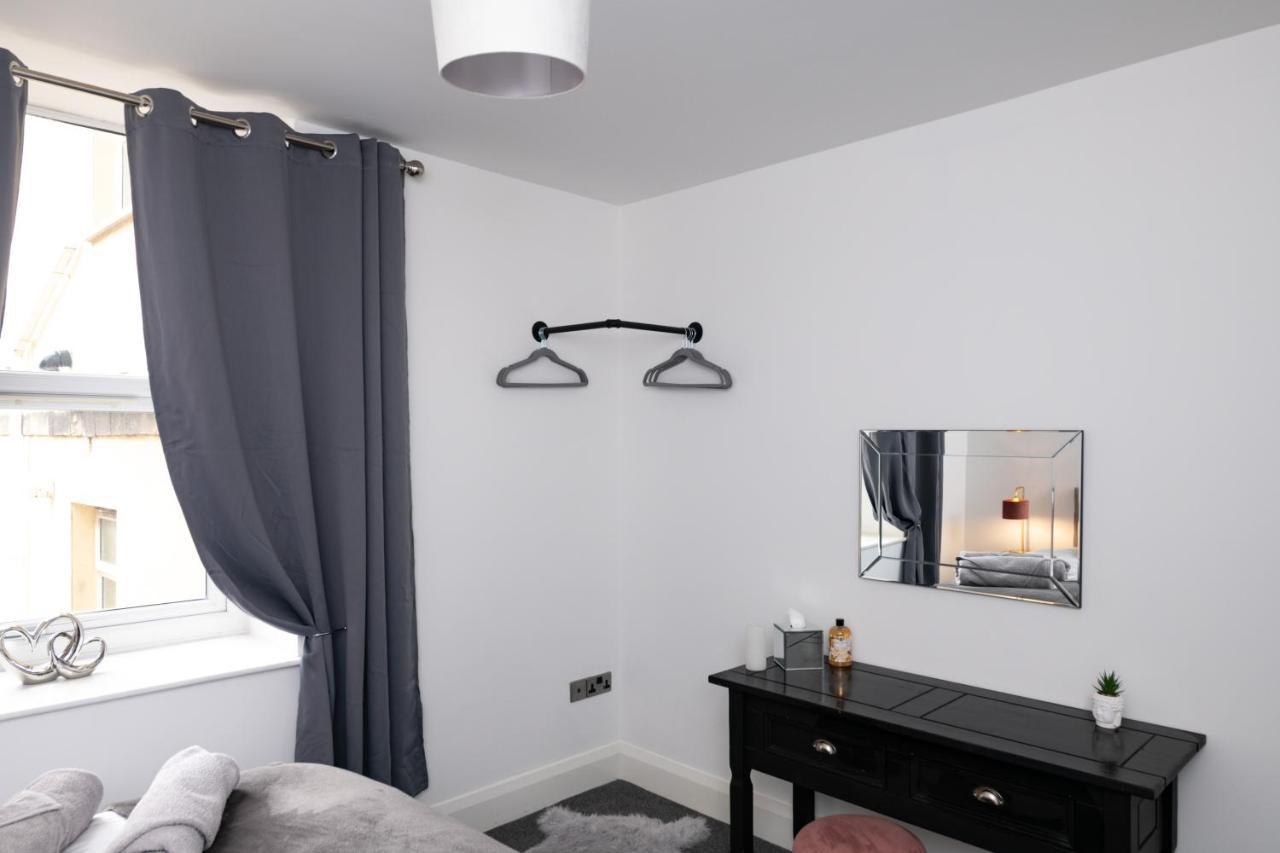 The Croston Balcony Apartment- Morecambe Central Promenade, Beach Front And Sea Views Екстериор снимка
